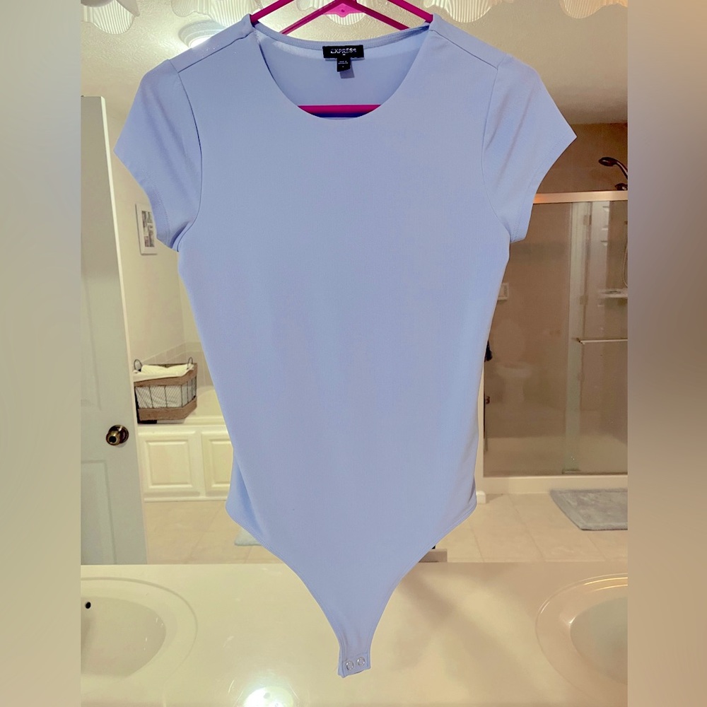 Express fitted short sleeve bodysuit (small)